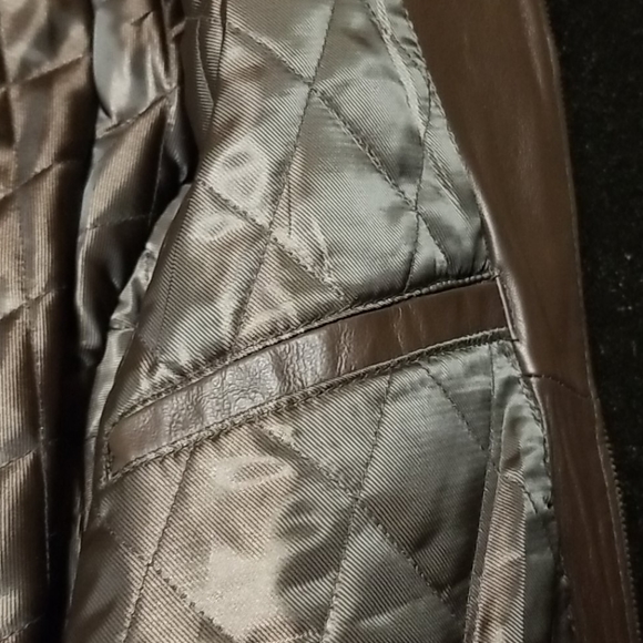 Men's Leather Jacket - Picture 7 of 8